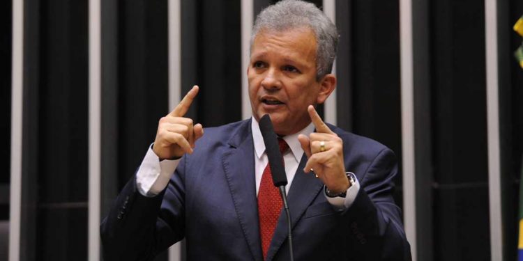 André Figueiredo, secretário-geral da Servir Brasil, defende suspensão de proposta do governo federal que enfraquece concursos públicos