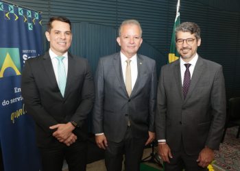 Braço técnico da Frente, Instituto Servir Brasil empossa nova Diretoria em solenidade na Câmara